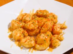Plump and juicy shrimp mayonnaise