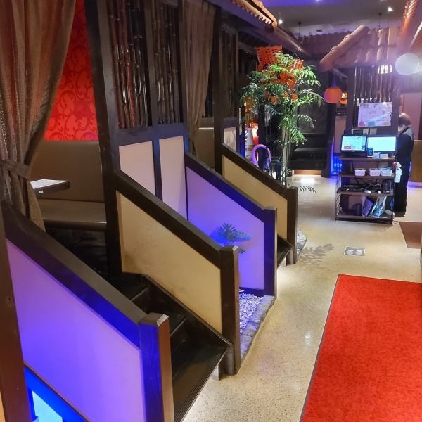 バリ島をイメージしたオシャレな店内は全席半個室タイプ♪2名様～30名様まで対応可の空間をご用意しております♪男性にも女性にも人気な料理やドリンクがたくさんあります！飲み放題もございますのでプライベート飲み会から大人数での宴会も是非！
