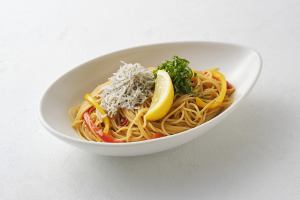 釜揚げしらすのペペロンチーノ