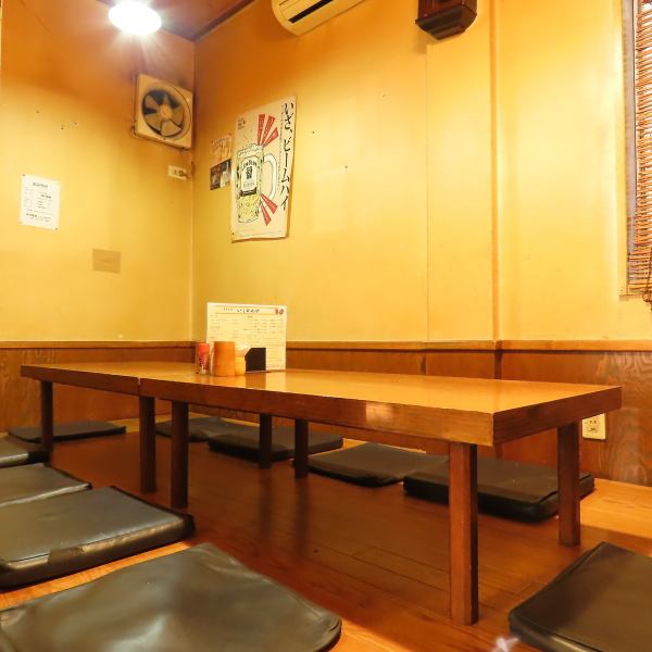 お座敷の個室ご用意しております！！10名様可能の個室！友達や同僚、親戚での集まりなどの飲み会にぜひご利用ください♪3500円～飲み放題付きのコースもございます。ご希望のお客様はお気軽に店舗までお問い合わせください。