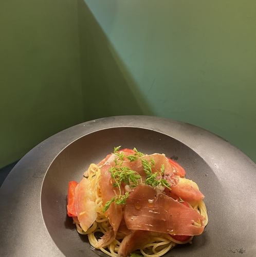 フルーツトマトと桃の冷製パスタ