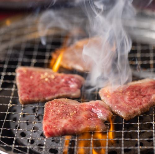 京橋駅すぐ厳選和牛を楽しめる「焼肉商店ハヤシ」