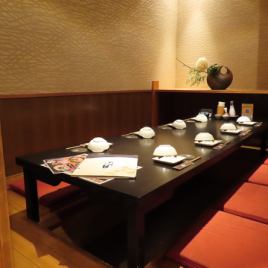 接待や会食にもぴったりのお席をご用意しております。会社でのお集まりはもちろん、プライベートでのご利用など様々なシーンでの利用にオススメ！生ビールを含む飲み放題付コースも種類豊富にご用意しております♪いまなら宴会コースがお得になるクーポンも多数ご用意！各種宴会は『酒菜の隠れ家　月あかり　湘南台店』で◎