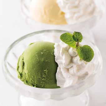 Ice cream (vanilla/matcha/chocolate)