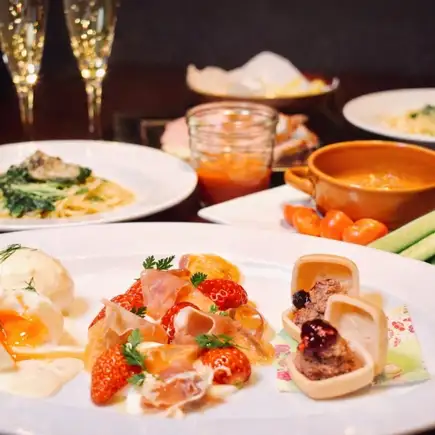 【こいこい女子会コース】乾杯スパークリング＆飲み放題＆ポテト食べ放題！盛り沢山な全８品！
