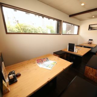 4名様かけテーブル席