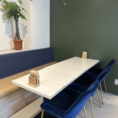 【大人数利用可能です!】1階と2階で違った雰囲気が楽しめます!お食事から宴会まで様々なシーンにご利用いただけます!テーブル・ソファ・個室などお席も多数!横須賀中央駅からも近く、夜遅くまでお楽しみください♪〈横須賀中央/宴会/忘年会/歓送迎会/女子会/貸切/飲み放題〉