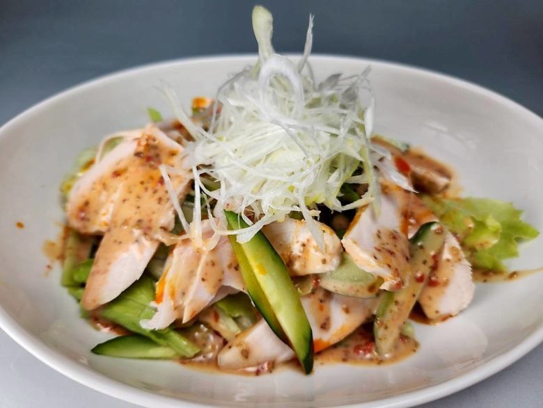 胡麻ダレ棒々鶏サラダ