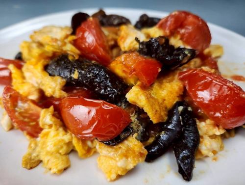 トマトときくらげの玉子炒め