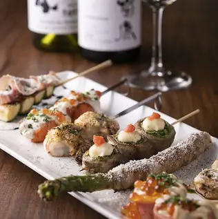 MAKI-BUDOUオリジナルの創作巻き串、常識を覆す一口を♪