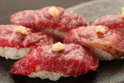 贅沢逸品！和牛の握り