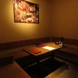 【ゆったりくつろげる完全個室】接待や会食、プライベートなお時間にも◎幅広い年齢のお客様からお喜びのお言葉を頂いております。