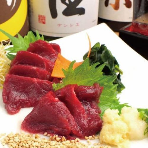 Ostrich and horse sashimi are also ◎