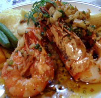 Garlic sauce of white fish and shrimp