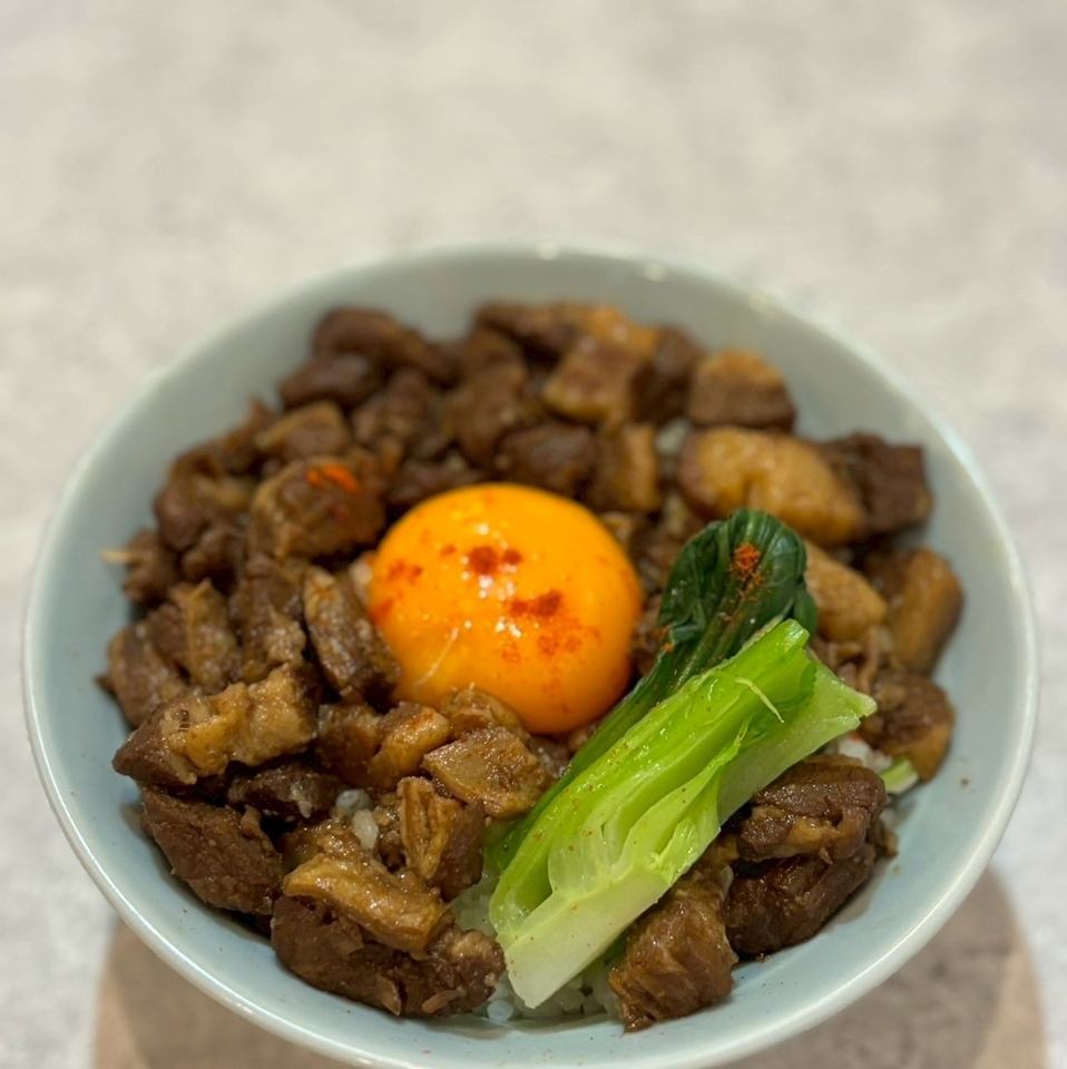 レトロな店内でおくつろぎください！