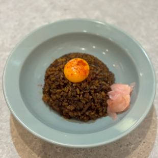 黒黄身炒飯