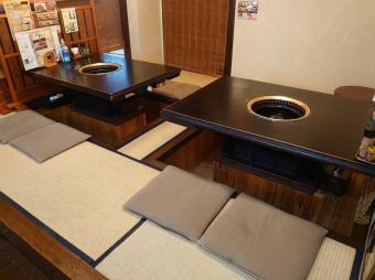 It is a popular seat for 8 people digging and ♪ You can also partition with a blind.