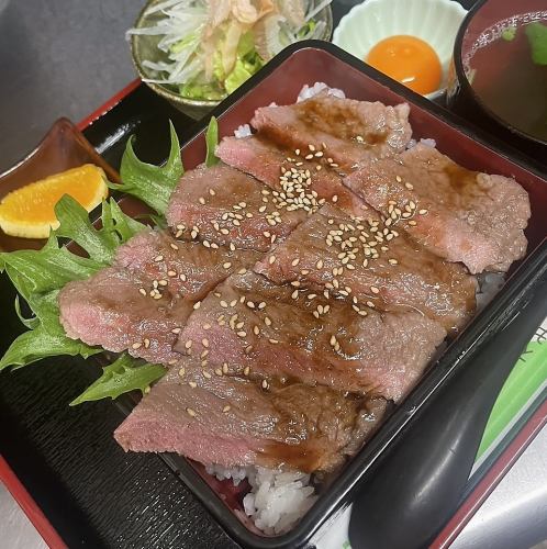 ランチ営業は11:30～14:00(L.O 13:30)