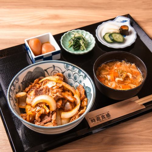 ◎아오모리현 토와다가 자랑하는 토와다 장미 구이 덮밥 정식