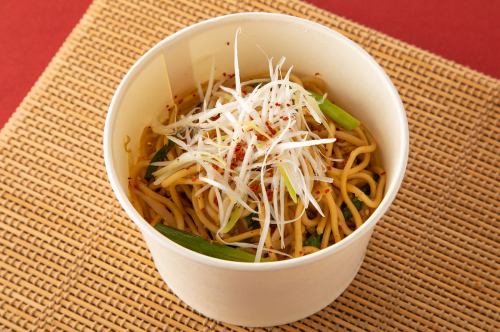 Spicy Chinese chive fried noodles
