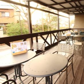 Open terrace seats for 4 people ♪ Pets are allowed only on terrace seats ☆