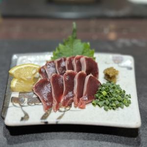 ニラ玉/砂ズリの刺身/鬼おろしととびこ