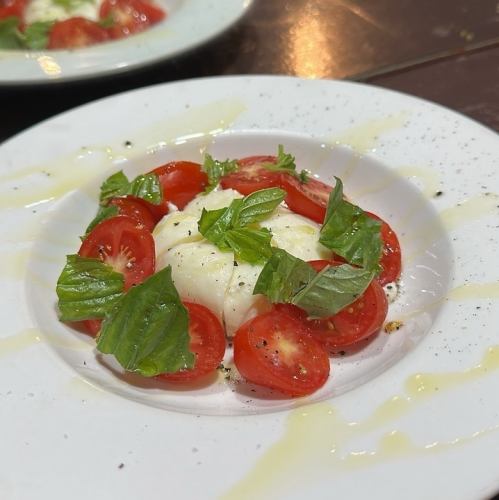 モッツァレラチーズ アイコトマトカプレーゼ