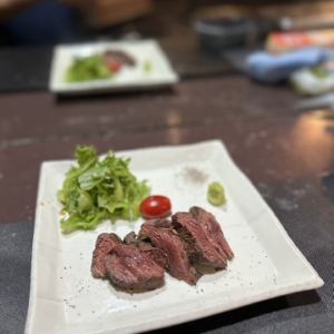 和牛焼 ワサビと塩(100g~120g)/和牛ステーキ(100g~120g)