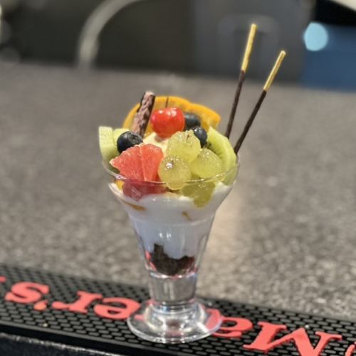フルーツパフェ(小)/フルーツ盛合せ(小)
