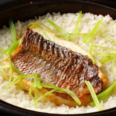 Popular grilled mackerel (with miso soup)