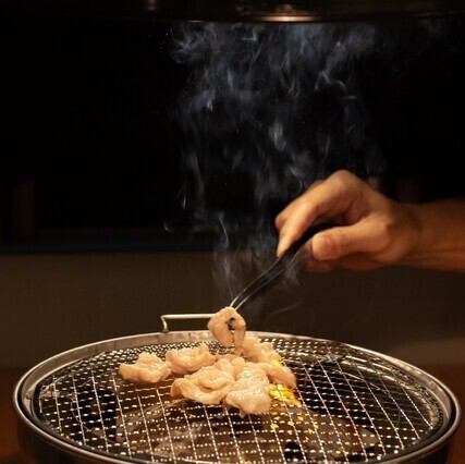 ホルモンの概念が変わる◎丁寧に手仕込みした自慢の塩ホルモン