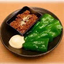 生ピーマン(旨辛肉味噌添え)