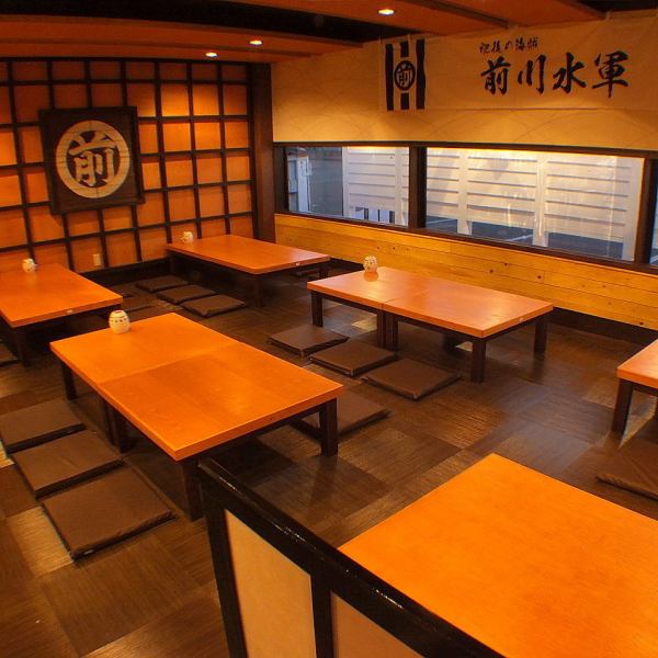 The calm tatami room where you can feel the warmth of wood can accommodate up to 60 people for a banquet! The layout is free, so you can use it in various scenes depending on the number of people ★
