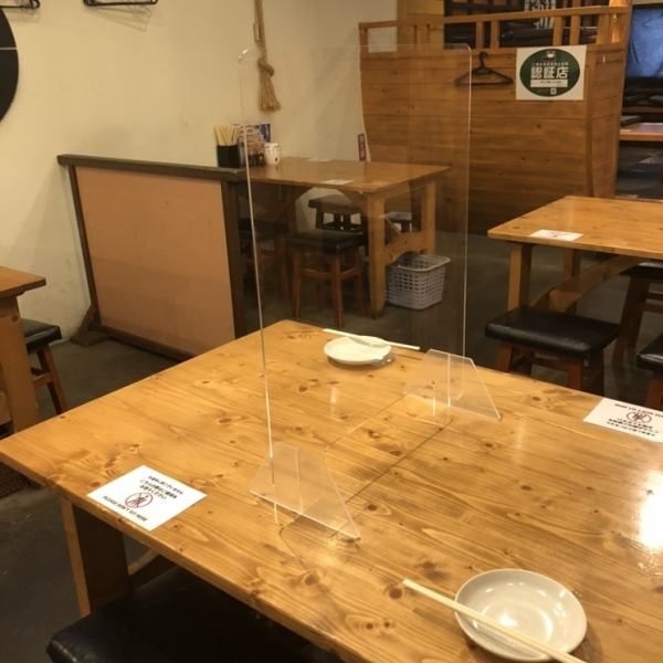 The interior of the store, which has the image of the inside of a ship, is unique to the Maekawa Navy! It is ideal for crispy drinks on the way home from work or for private banquets with a small number of people!