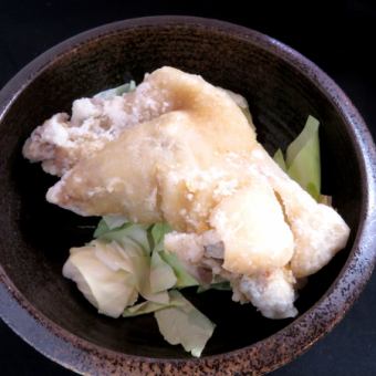 Pork trotters / deep-fried sea lettuce tofu / heaping potato fries