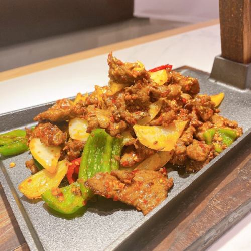 鉄板ラム肉焼き