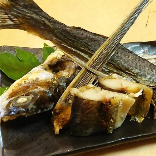 八丈島産の食材を使用