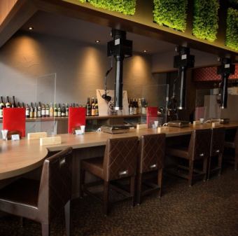 会食、記念日、サプライズなどご予算に応じてコースを承ります！デートや記念日にもぴったりなカウンター席☆