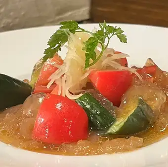 クラゲとトマトの冷菜