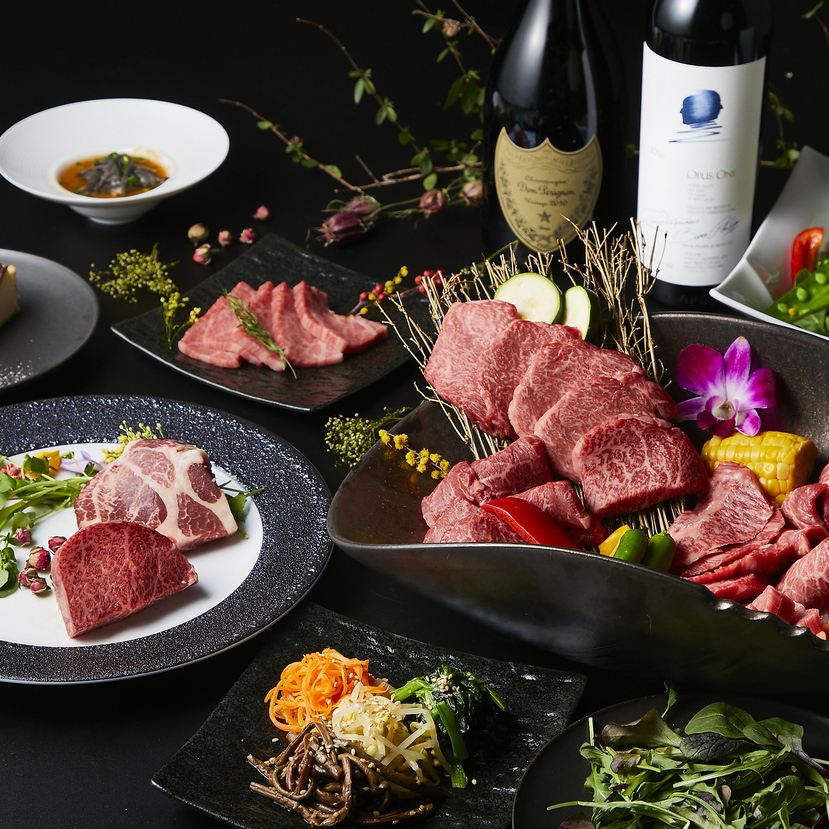 焼肉だけでなく、豊富なラインナップで絶品お肉を愉しめます♪