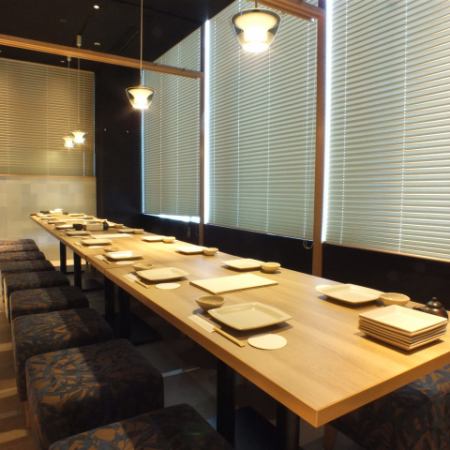 [Table type complete private room for 18 people] This is a complete private room ideal for medium-sized banquets.All seats are private rooms, so you can fully enjoy yourself without worrying about other customers.A 5-minute walk from the New East Exit of JR Osaki Station and transportation access ◎ It is a convenient private izakaya where everyone can easily gather, so please use it for banquets and drinking parties!