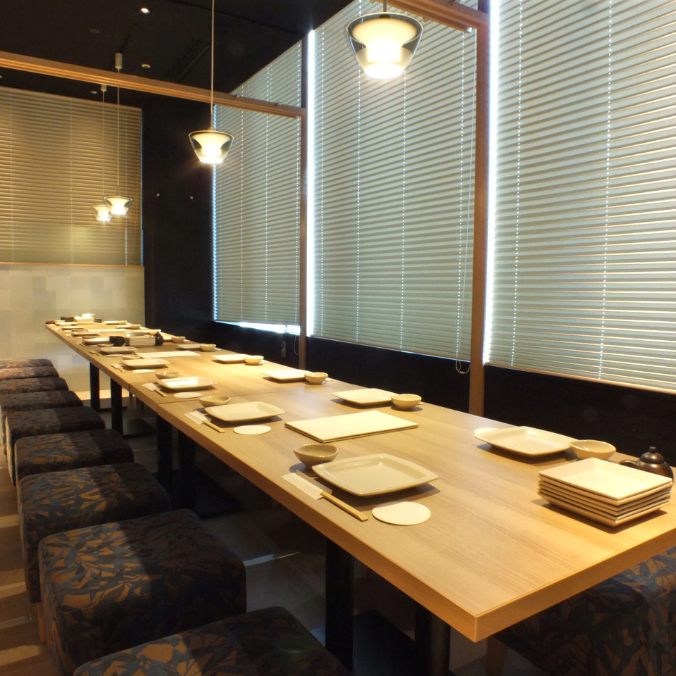 We can also provide private rooms for large groups. Please feel free to contact us.