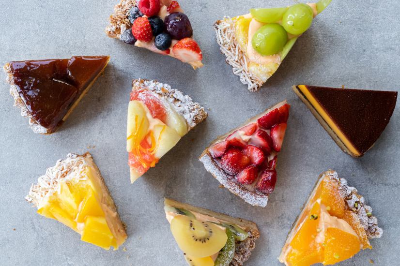 This is a fruit tart café made with seasonal fruits, carefully selected by artisans*