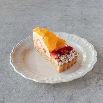 清見オレンジといちごのタルト