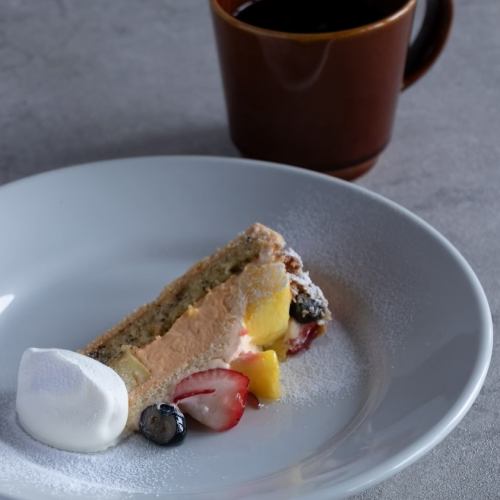 大人気のランチケーキセット