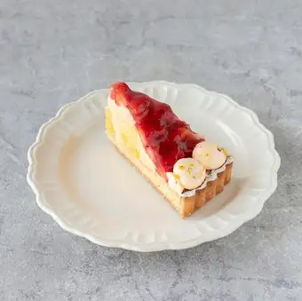 国産いちごとパイナップルのタルト