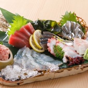 【时令海鲜套餐】共8道菜4,900日元