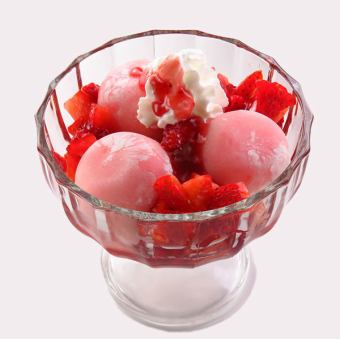 Strawberry Yukimi Daifuku