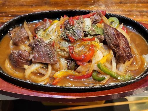 牛肉ファフィータ