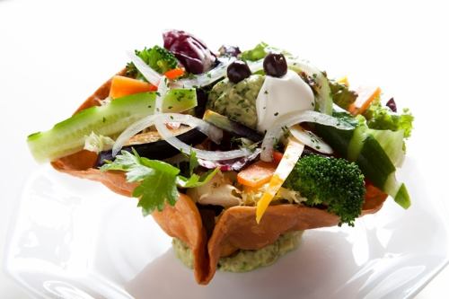 メキシカントスターダ(中に野菜とチキンと自家製のドレッシング)